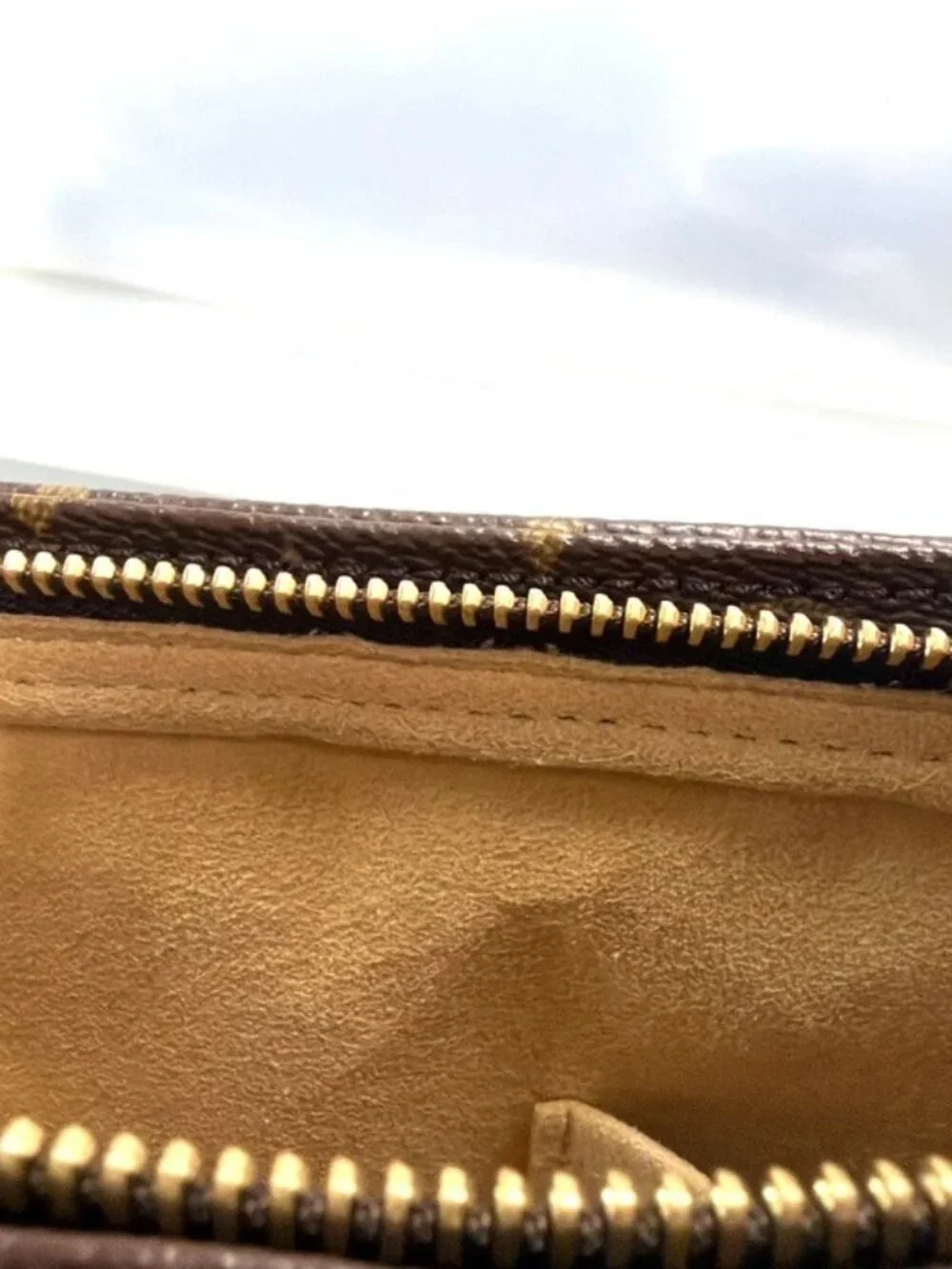 LOUIS VUITTON Looping MM Shoulder Bag Monogram Leather BN USA